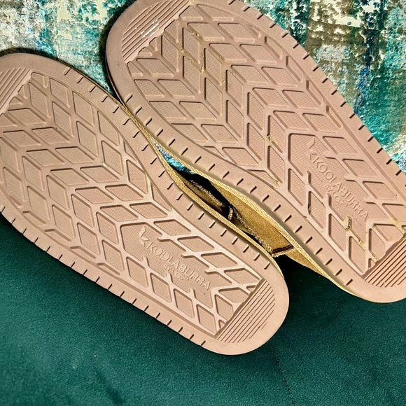 Koolaburra by UGG Victoria Short Boots - Picture 10 of 13